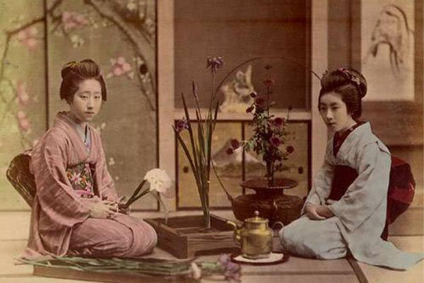 Graces and Repose: Capturing the Culture of Late 19th Century Japan